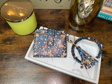 Load image into Gallery viewer, Wristlet Keychain with Cardholder